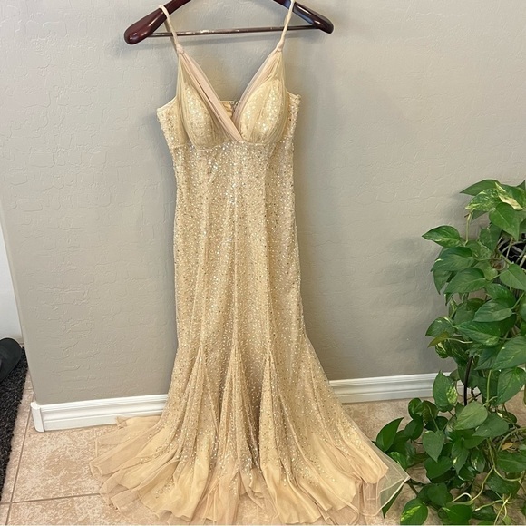 Teri Jon by Rickie Freeman heavily sequinned mermaid style gown, honey beige, 6 - Picture 4 of 16